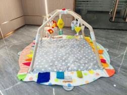 Kizfarm Baby Play Gym Mat, 5 Developmental Zones Wooden Tummy Time Mat, Baby Activity Mat with 5 Detachable Sensory Toys, Stage-Based Development from Newborn Infant, Baby Essentials Shower Gift