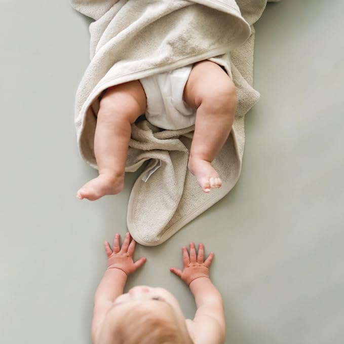 CuddleBug Hooded Baby Bath Towel & Washcloth Set (Bear) - 100% Cotton Terrycloth Hooded Baby Towels for Newborn & Toddler - Super-Soft & Absorbent, Newborn Essentials (33" x 33") - Honey Beige
