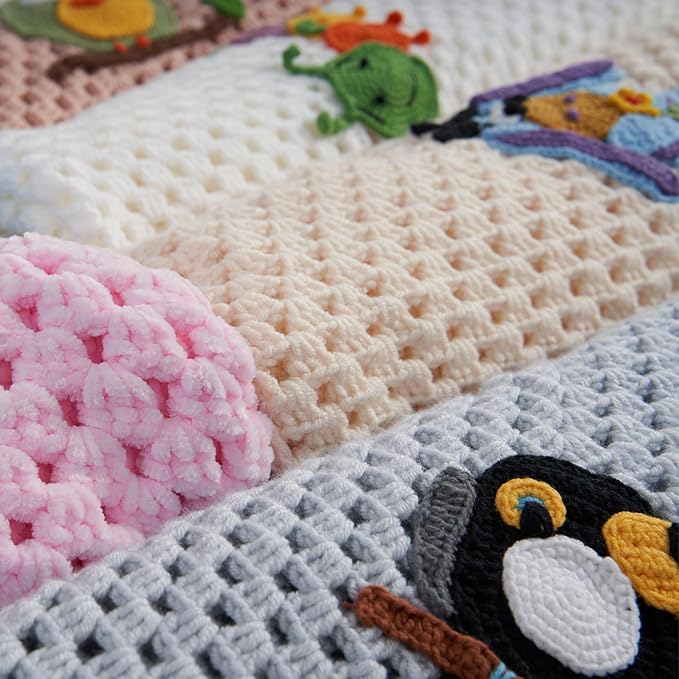 Handmade Baby Blanket with Crochet Carrot Design ??Warm, Soft and Playful Gift for Babies, Perfect for Crib, Stroller, Everyday Comfort and Baby Shower