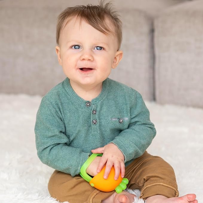 Infantino Handy Dandy Teething Mitt ??Soft Silicone Teether for Babies, Develops Grasping Skills, Easy to Clean, Orange Carrot