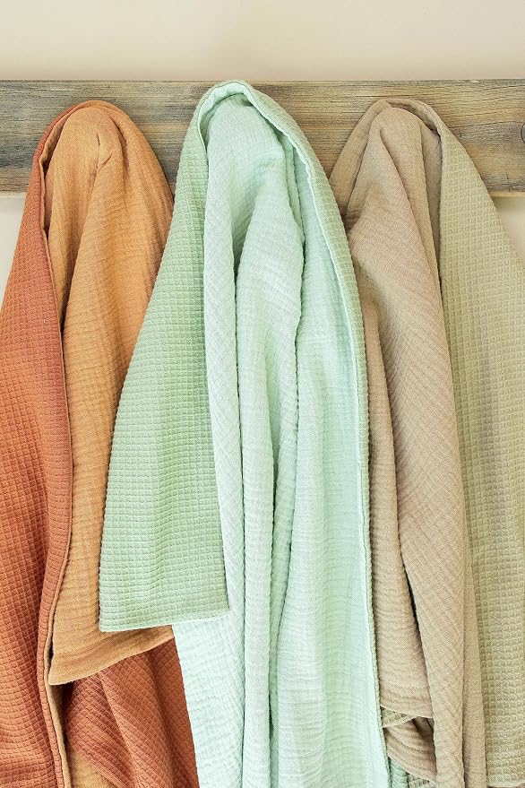 Leyl&Ari Waffle Baby Blanket | Organic Muslin and Waffle Weave Toddler Quilt | Toddler Blankets for Boys Girls (Sage)
