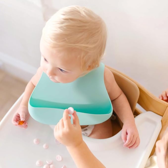 Magnetic Silicone Baby Bib ??Waterproof, Dishwasher Safe, BPA Free Food-Grade, Feeding Bib for Infants and Toddlers