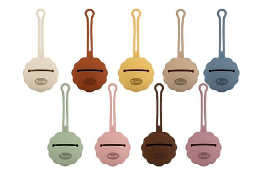 Sweetie Silicone Pacifier Holder Case, Pacifier Container Fits Pacifiers & Pacifier Clip, Portable for Travel Outdoor Activities, Sun Flower, Lion Shape, 1 Piece (Yellow)