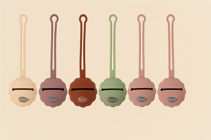 Sweetie Silicone Pacifier Holder Case, Pacifier Container Fits Pacifiers & Pacifier Clip, Portable for Travel Outdoor Activities, Sun Flower, Lion Shape, 1 Piece (Brown)