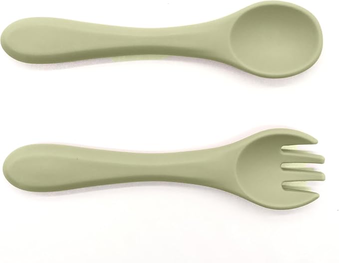 Silicone Baby Feeding Set, Toddler Feeding Set With Divided Suction Plate Bowl Spoons Forks Sippy Cup Adjustable Bib Non Slip Mat, Baby Eating Utensils, Bear Shape, 7-Piece, (Green)