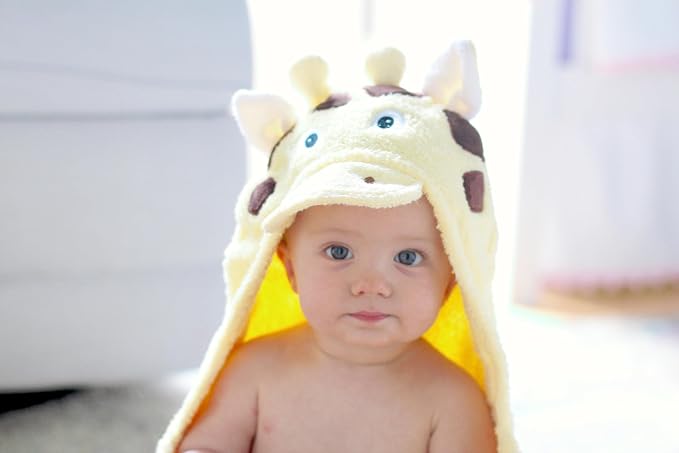 Hooded Baby Towel for Kids 2-8 | Large 100% Cotton Baby Towel for Girls or Boys | Unisex Cute Giraffe Bath Towels for Babies and Toddlers in Yellow