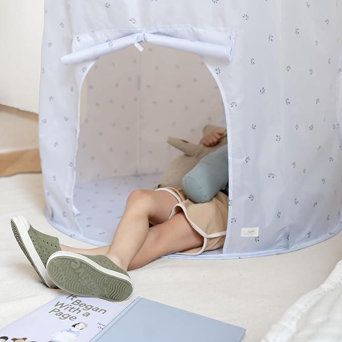 3 Sprouts Kids Play Tent - Sustainable Recycled Fabric ??Fun Spacious Childs Playhouse for Indoor Games for Boys & Girls - Durable Fort Pop Up House for Toddlers & Children Age 3-10 - Blueberry Mist