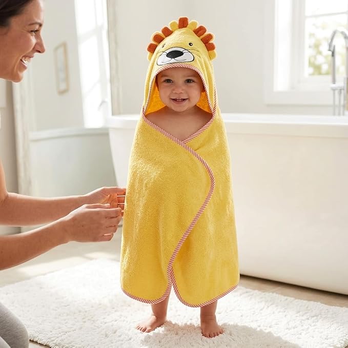 EVERYDAY KIDS Hooded Baby Toddler Bath Towel for Boys and Girls - 3D Yellow Lion with Mane; Soft and Absorbent Terry Cloth Hooded Towel for Young Kids; Gender Neutral Baby Bath Essential