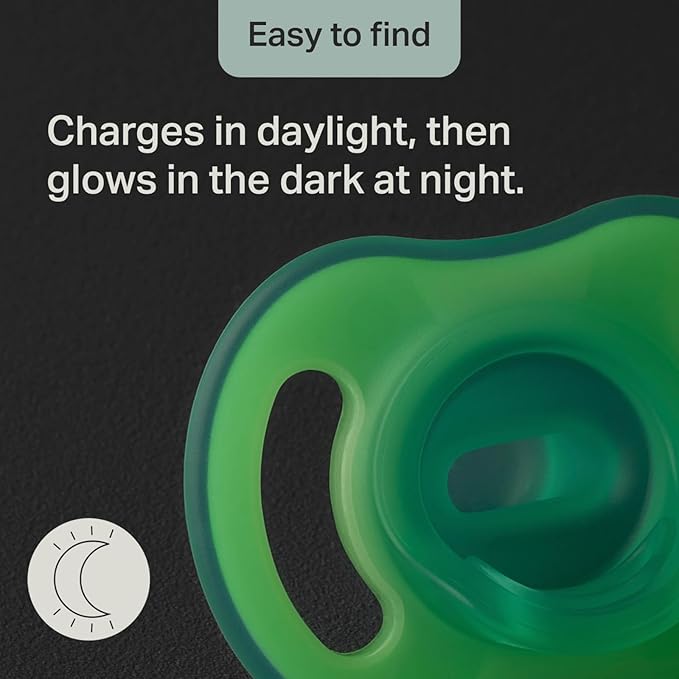 Tommee Tippee Stay Put Pacifier Set, Contains 2 Ultra-Light StayPut Glow in the Dark Pacifiers and 2 Ultra-Light StayPut Pacifiers, 0-6 Months, Colors May Vary, One-Piece Silicone Design, Pack of 4