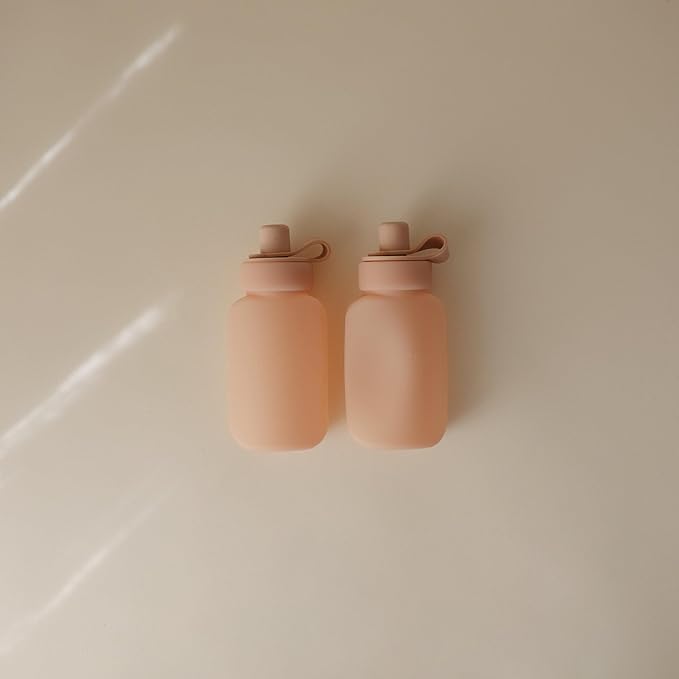 mushie Silicone Puree Pouch 2-Pack | 5 oz Reusable Baby Food Pouches (Blush)