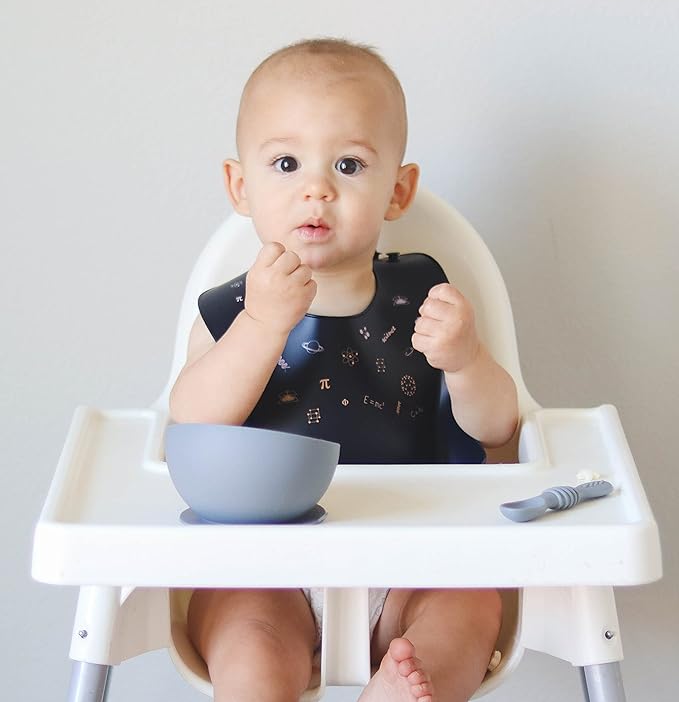 otterlove Silicone Bib ??100% Pure Platinum LFGB Baby Bibs with No Fillers ??Wide Food Catching Pocket ??Easy Clean ??Mess Proof ??Dishwasher Safe ??BPA and Phthalate Free