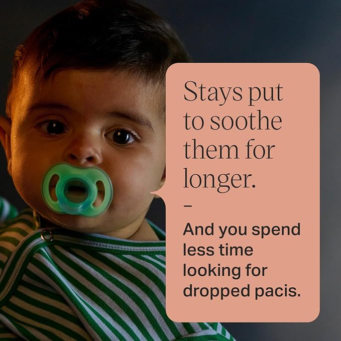 Tommee Tippee Stay Put Pacifier Set, Contains 2 Ultra-Light StayPut Glow in the Dark Pacifiers and 2 Ultra-Light StayPut Pacifiers, 6-18 Months, Colors May Vary, One-Piece Silicone Design, Pack of 4