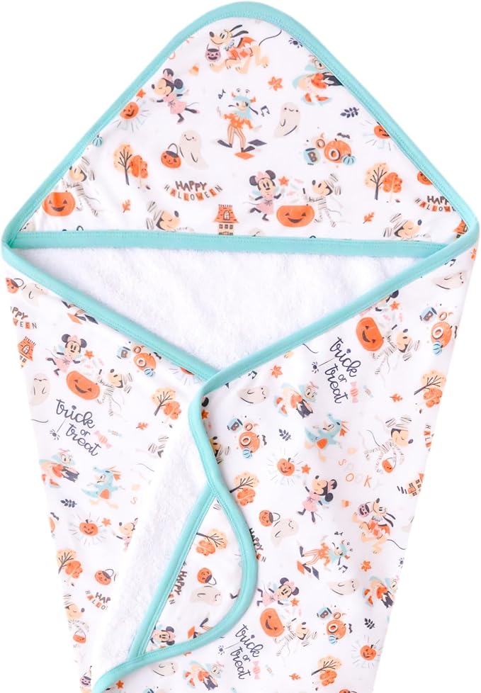 Copper Pearl Premium Knit Hooded Bath Towel 'Mickey Mouse's Boo Bash'