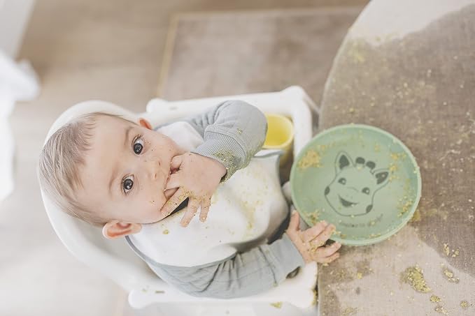 Sophie la girafe Silicone Baby Feeding Set, Includes Plate, Bowl, Cup, and Spoon, Dishwasher and Microwave Safe