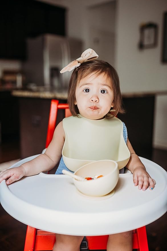 otterlove Silicone Bib ??100% Pure Platinum LFGB Baby Bibs with No Fillers ??Wide Food Catching Pocket ??Easy Clean ??Mess Proof ??Dishwasher Safe ??BPA and Phthalate Free