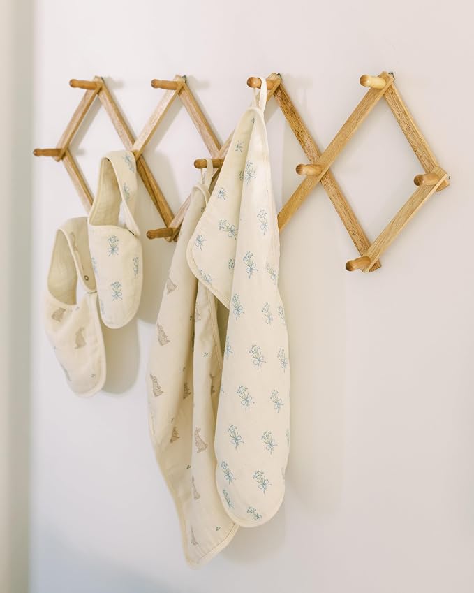 Oilo Burp Cloth 2-Pack Set, Large (12" X 22"), Organic Premium Cotton 4-Way Muslin, Luxuriously Soft, Super Absorbent, & Durable, Machine Washable, Bunny & Lily Flowers