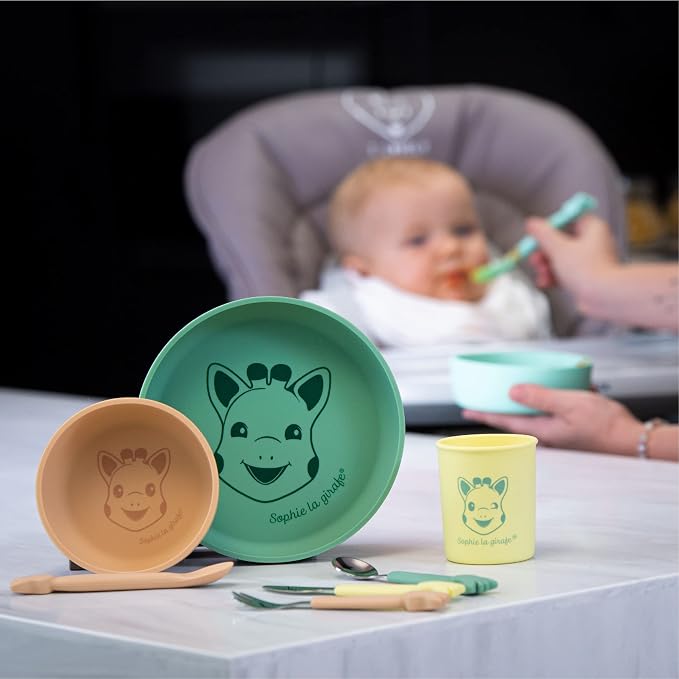 Sophie la girafe Silicone Baby Feeding Set, Includes Plate, Bowl, Cup, and Spoon, Dishwasher and Microwave Safe