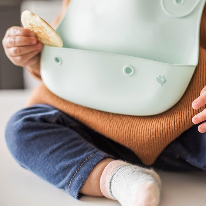 green sprouts Unisex Baby Silicone Scoop Bib