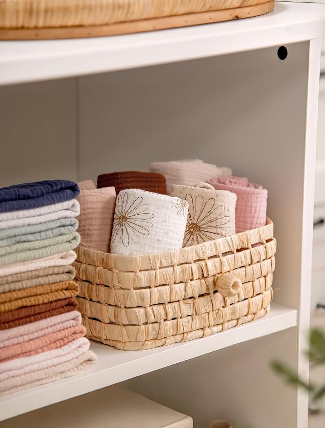 lulumoon Muslin Burp Cloths for Babies: 100% Soft Cotton Large Burping Cloths - Neutral Baby Burp Rags for Boy and Girl - Absorbent Burp Cloth for Spit-Ups 4 Pack