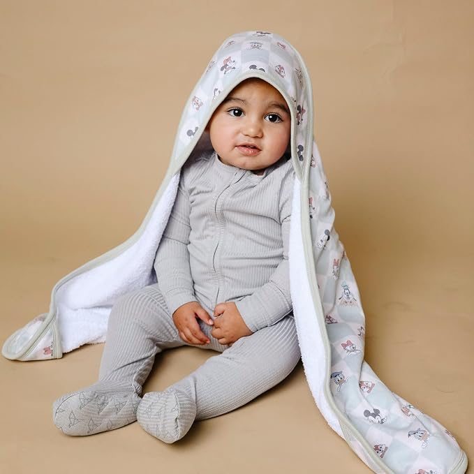 Copper Pearl Premium Knit Hooded Bath Towel Mickey Mouse & Friends