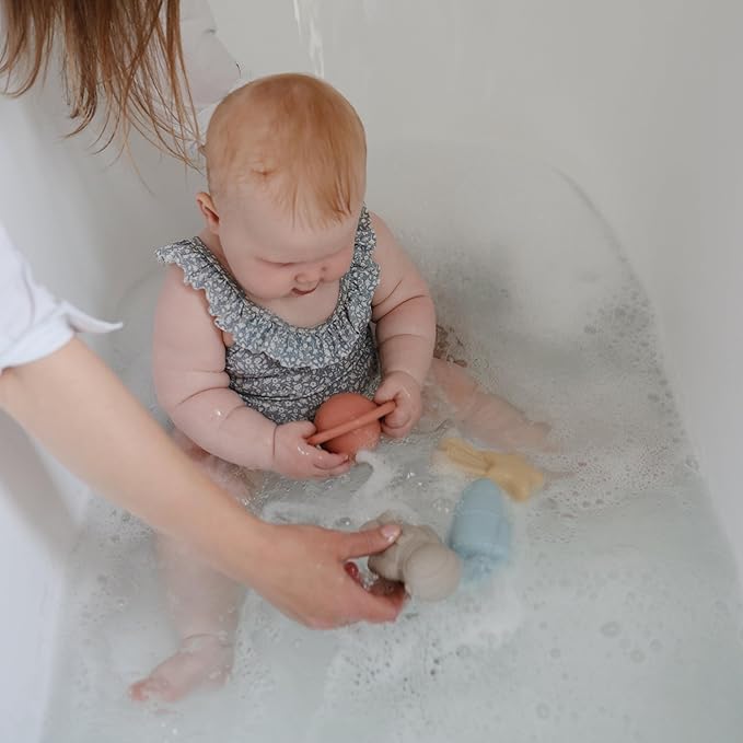 mushie Space Bath Toys Play Set for Toddlers | 100% Food Grade Silicone | Mold Free, Pack of 4