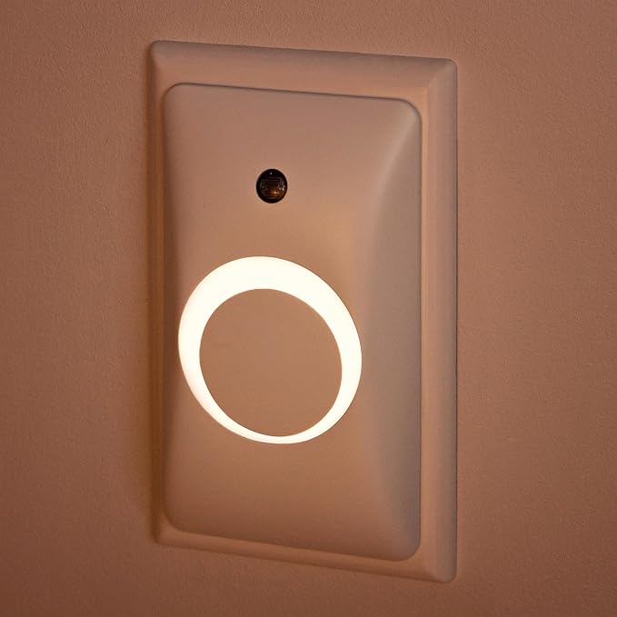 GlowGuard Childproof Outlet Covers & Night Light (1-Pack) | Secure & Tamper Resistant | Childproof, Babyproof, Toddler Proof, Child Safety Socket Cover | Light Sensor or Manual Toggle | Patent Pending