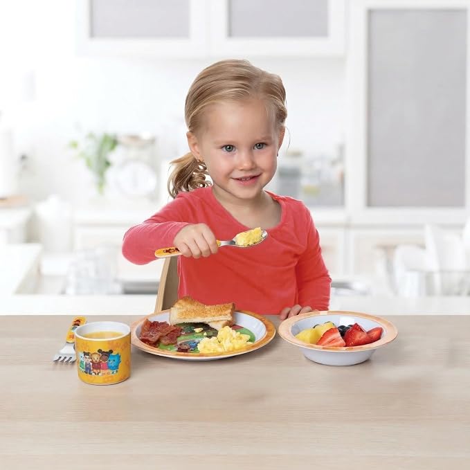 Daniel Tiger's Neighborhood Daniel Tiger Mealtime Feeding Set for Kids and Toddlers - Includes Plate, Bowl, Cup, Fork and Spoon Utensil Flatware - Durable, Dishwasher Safe, BPA Free (5 pieces,Yellow)