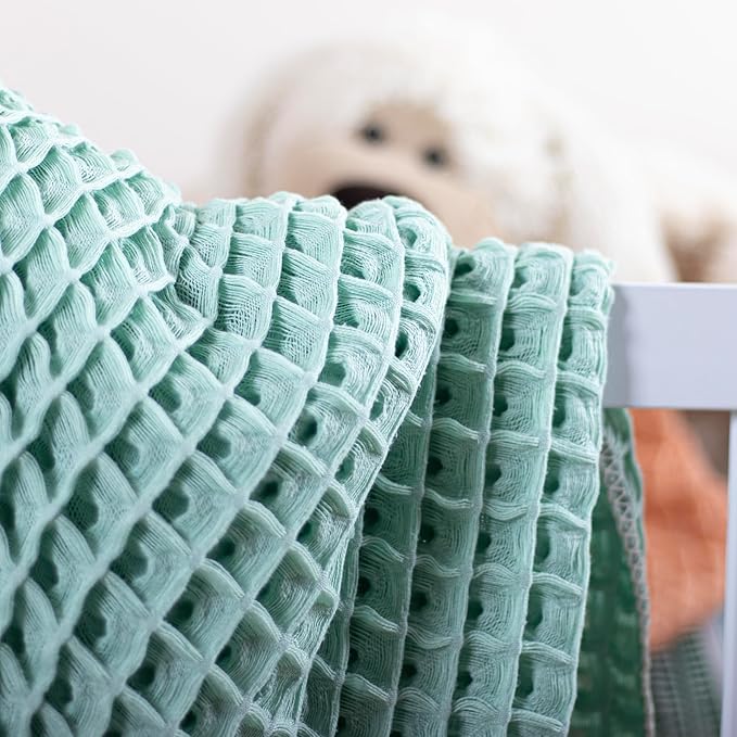 100% Cotton Waffle Weave Baby&Kids Blanket, Deep Textured, Thermal, Breathable, Three Dimensional, Ultra Soft, All Seasons, Unisex, Luxury, Swaddling Blanket (Green)