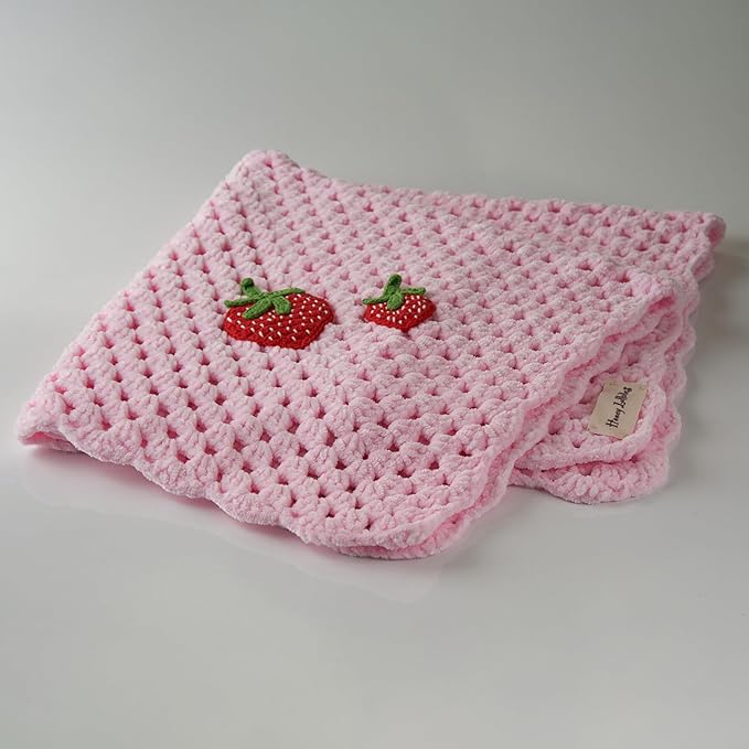 Handmade Baby Blanket with Crochet Strawberry Design ??Warm, Soft and Playful Gift for Babies, Perfect for Crib, Stroller, Everyday Comfort and Baby Shower