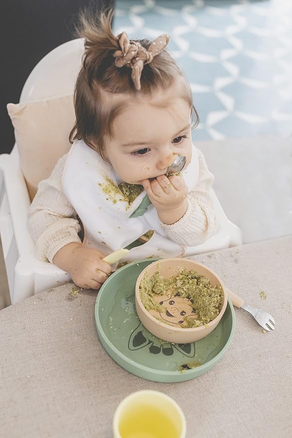 Sophie la girafe Silicone Baby Feeding Set, Includes Plate, Bowl, Cup, and Spoon, Dishwasher and Microwave Safe
