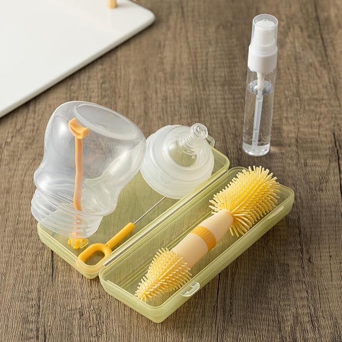 Chemimoso Small Silicone Baby Bottle Brush for Newborn Anti-Colic Baby Bottlesï¼?Portable Travel Bottle Cleaner Brush，Suit for Baby Bottles Less Than 8 OZï¼?Yellow