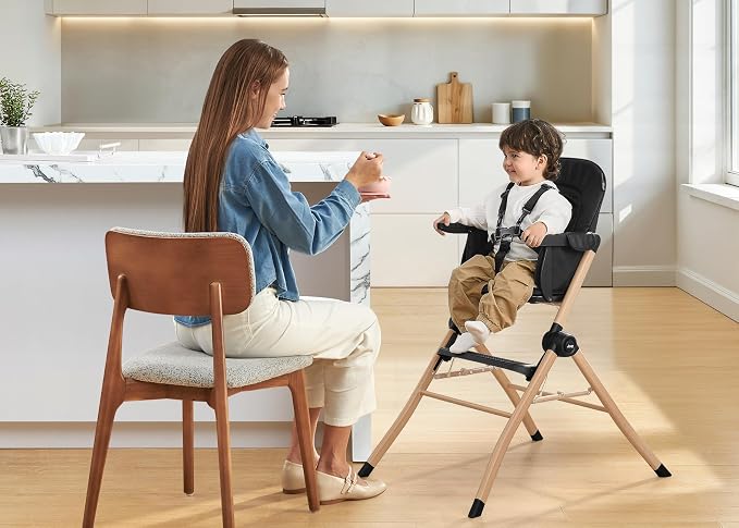 Delta Children - Jeep Dune Compact Travel High Chair - Slim Fold, Adjustable Tray and Footrest, Black