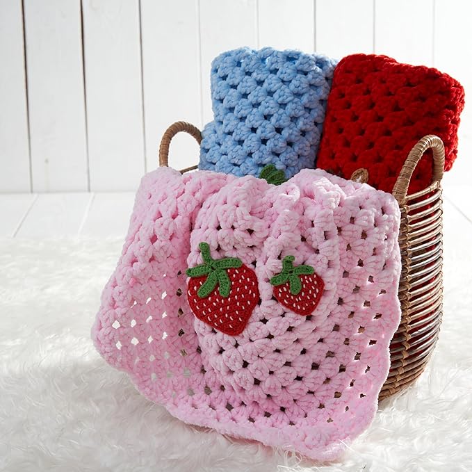 Handmade Baby Blanket with Crochet Strawberry Design ??Warm, Soft and Playful Gift for Babies, Perfect for Crib, Stroller, Everyday Comfort and Baby Shower