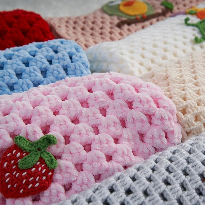 Handmade Baby Blanket with Crochet Strawberry Design ??Warm, Soft and Playful Gift for Babies, Perfect for Crib, Stroller, Everyday Comfort and Baby Shower