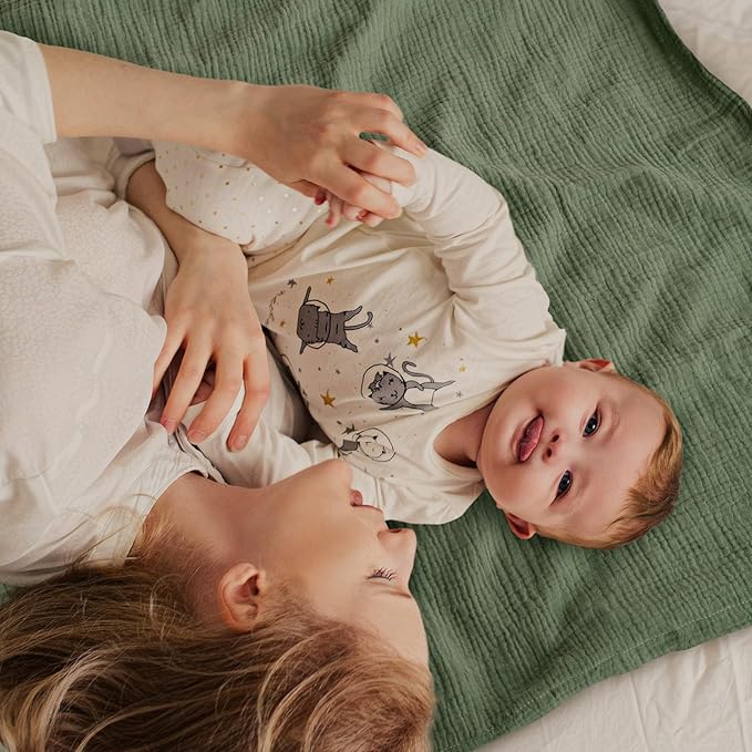 GLLQUEN BABY Blankets for Boys Girls, Soft Muslin Cotton Front Dotted Fleece Backing, Nursery Minky Crib Blanket for Infant Toddler, 30 x 40 inches Throw Blanket, Green & Leaves