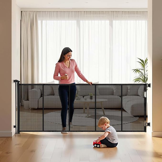 VEVOR Retractable Baby Gate, Extends to 122 inch Extra Wide, 31.3 inch Tall, with Reinforced Fiberglass Strips, Avoids Crawling Through, Mesh Dog Gate for Decks, Doorways, Garages, Indoor, Black