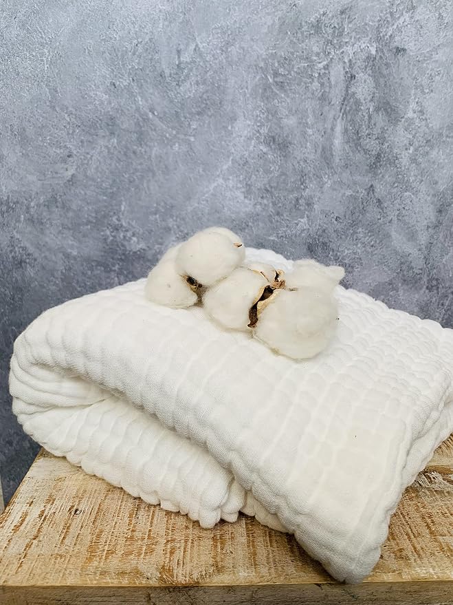 Leyl&Ari Basic Toddler Blanket - Organic Baby Towel - Baby Toddler Muslin Quilt- Crib Blanket - 3 Layers Organic Cotton Baby Blanket- 40"X40" (Snowy White)