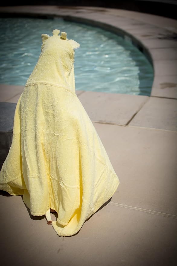 Hooded Baby Towel for Kids 2-8 | Large 100% Cotton Baby Towel for Girls or Boys | Unisex Cute Giraffe Bath Towels for Babies and Toddlers in Yellow