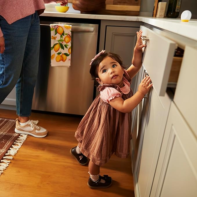 Safety 1st Adhesive Magnetic Cabinet Locks, Includes 20 Child Locks for Cabinets & Drawers, 2 Keys, White