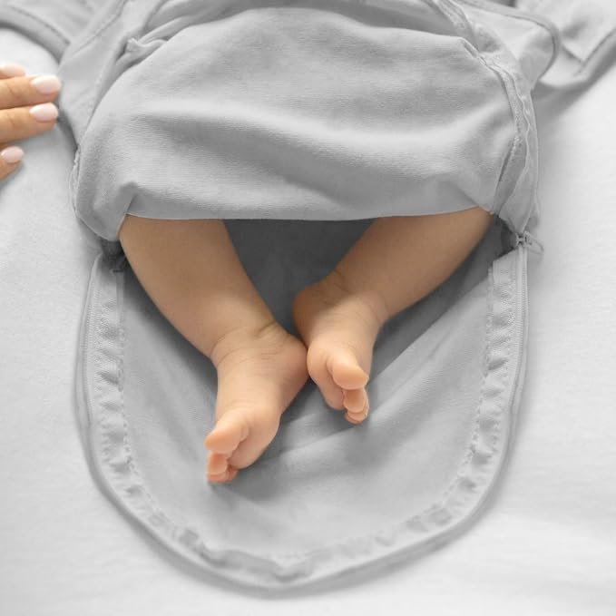 SwaddleMe by Ingenuity Easy Change Baby Swaddle in Size Small/Medium, 0-3 Months, 7-14 Pounds, 3-Pack with Easy Change Zipper - Little Bees