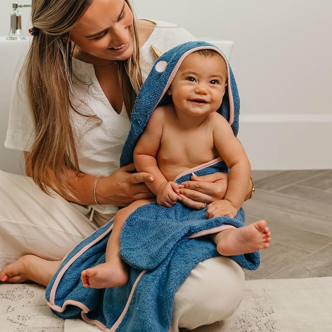 Copper Pearl Nori Character Hooded Towel