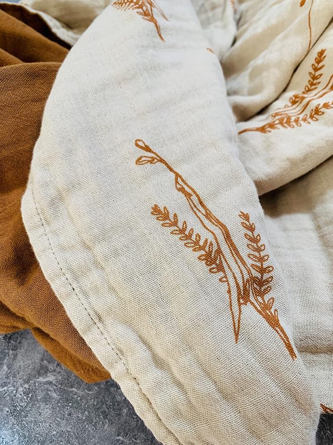 Leyl&Ari Basic Toddler Blanket | Organic Cotton Reversable Toddler Crib Blanket | Gender Neutral (Caramel/Neutral)