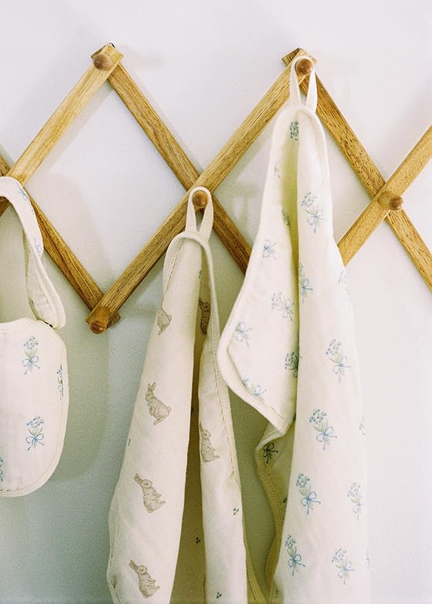 Oilo Burp Cloth 2-Pack Set, Large (12" X 22"), Organic Premium Cotton 4-Way Muslin, Luxuriously Soft, Super Absorbent, & Durable, Machine Washable, Bunny & Lily Flowers