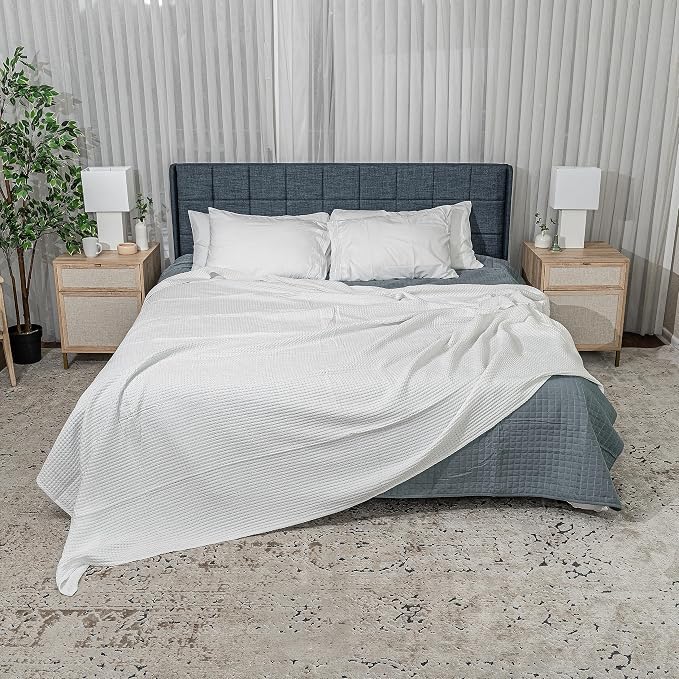 Comfy Cubs Waffle Blanket Queen, 90" x 90" - 100% Cotton Lightweight Breathable Bed Blanket - Soft Textured Thermal Weave for All Seasons – Decorative Cozy Layer for Couch, Sofa, or Bed - White